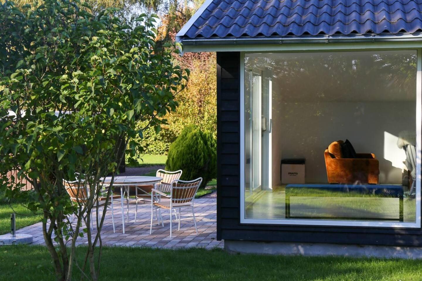 Holiday home The Comfort Of This Merges With Nature Holbaek